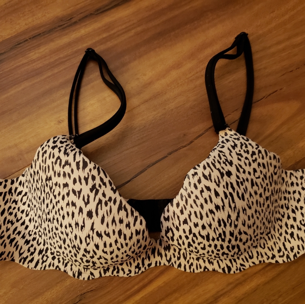 2 Retired Victoria's Secret bras